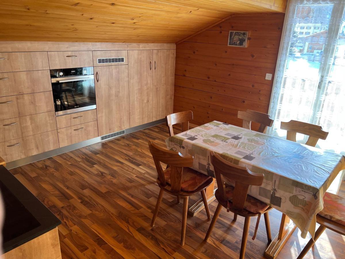 ザース・グルント Haus Weideli, Dammstrasse 7ヴィラ エクステリア 写真